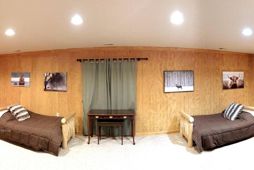 One Of A Kind Rustic Log Cabin Near Bryce Resort - Large Game Room - Fire Pit - Large Deck - Bbq 베시 외부 사진