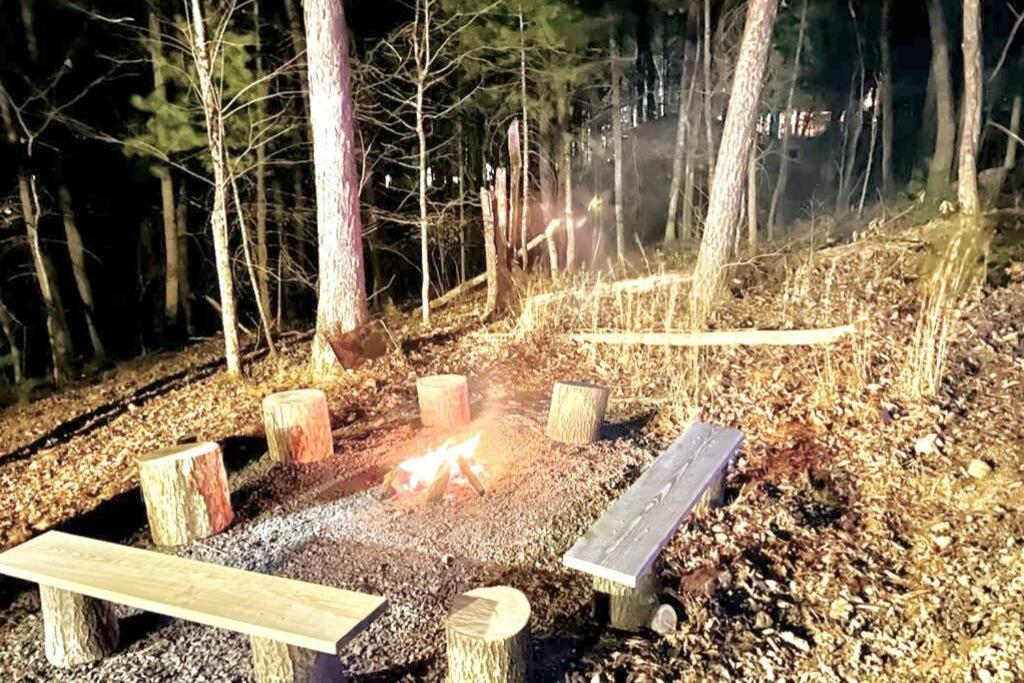 One Of A Kind Rustic Log Cabin Near Bryce Resort - Large Game Room - Fire Pit - Large Deck - Bbq 베시 외부 사진