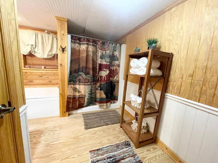 One Of A Kind Rustic Log Cabin Near Bryce Resort - Large Game Room - Fire Pit - Large Deck - Bbq 베시 외부 사진