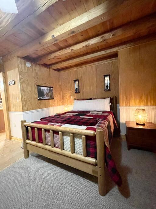 One Of A Kind Rustic Log Cabin Near Bryce Resort - Large Game Room - Fire Pit - Large Deck - Bbq 베시 외부 사진